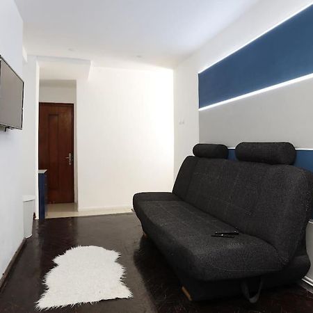 1 Bdrm Apartment In City Center Bucarest Esterno foto