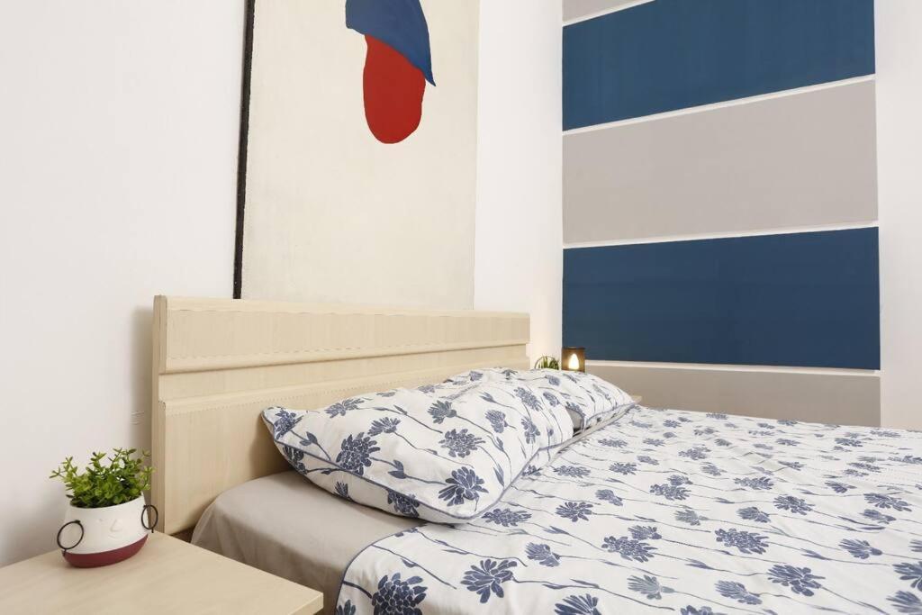 1 Bdrm Apartment In City Center Bucarest Esterno foto
